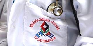 Médicos cubanos asisten en zonas devastadas por Eta en Guatemala › Mundo ›  Granma - Órgano oficial del PCC